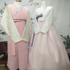 [한복대여] 화려한오후 아이보리 연분홍 갈래치마 분홍 쾌자 커플한복 2벌set 한복 세트
