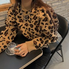 포린박스 루즈핏 퍼프소매 레오파드 니트 스웨터 SH