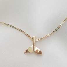 고래꼬리목걸이