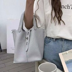 2e2dc82a8e61ef2d8278a626222215d280fb53cd4419137119501955e3f5.jpg