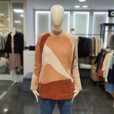 씨씨콜렉트 기하학 패턴 하이넥 니트C194KSK042BE