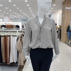 더아이잗 V넥패턴블라우스(IJ9M0BL79-600)