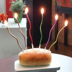 이큐컴퍼니 레인보우꼬불초 생일초 파티용품