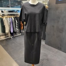 보브 하프 배색 슬릿 롱 원피스 7152237011