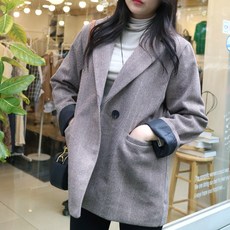 메리앤유 울터치헤링본 누빔안감 오버핏 하프코트