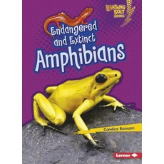 (영문도서) Endangered and Extinct Amphibians Paperback, Lerner Classroom, English, 9781467723688