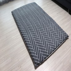 e39e39854d104e3c64aa5ff44f0e5efd48a7d602eb8ed8b5b3b79c73f9f0.jpg