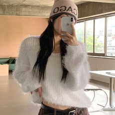 시프트에잇 국내제작 여성 겨울 소프트 엔젤릭 퍼 브이넥 니트