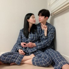 ad616169b5864d96b434a782a40d955ac2889390574326ee3ff513cb01b7.jpg