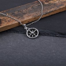 나침반목걸이
