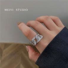검지손가락빠는