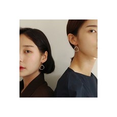 레스이즈모어귀걸이