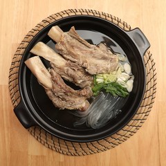 초가집 푸짐한 왕갈비탕 2.2kg (통갈비대 3대/파 당면이 들어있어요), 1개