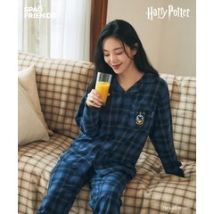 SPAO 스파오 해리포터호그와트 입학 필템 기숙사 체크잠옷NAVY_SPPPD4TU02 SPPPD4TU02