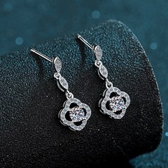 [미국직배송 / Made in USA / Moissanite] 0.6 캐럿 모이사나이트 귀걸이 인조 합성 다이아몬드 925스텔링 실버 클로버 귀걸이