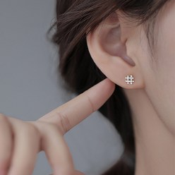 비즈엘 샵 디자인 큐빅 여성용 S925 실버 귀걸이