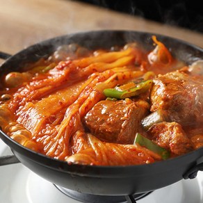 푸딩팩토리 아무나 끓여도 맛있는 깊은맛 돼지고기 김치찜 800g, 1개