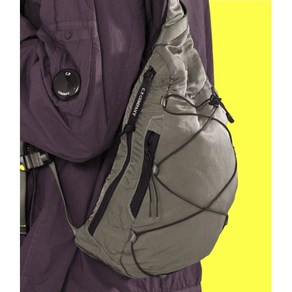 (정품보장) CP COMPANY 24FW Nylon B Cossbody Bag (17CMAC114A 005269G 359) (나일론 크로스바디 백) 1308979