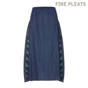 [FINE PLEATS] 피네 플리츠 트라이앵글 플레어 스커트 네이비