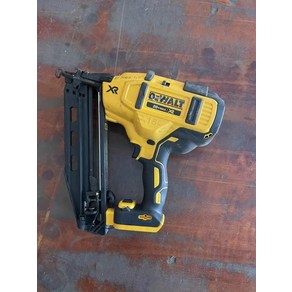 중고 DeWalt DCN660N 18V 브러시리스 앵글 타정기 바디 전용 두 번째 손, 1개