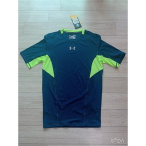 택가 42000원 언더아머 히트기어 반팔 티셔츠 컴프레션 M XL