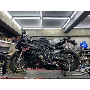 SSUSSU BMW 모토라드 신형 S1000RR 언더카울 2020 2021 스천언더카울 튜닝 소음기커버 ssussushop ssussu 쑤쑤, 반광블랙, 1개