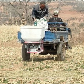 염화칼슘 살포기 부착식 농사 과수원 트렉터 뿌리기, 후면 12V 150W, 1개