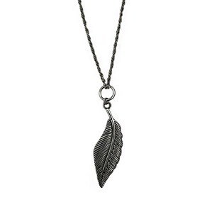 [루크문] 곡선깃털 써지컬스틸 체인 목걸이 / CURVED FEATHER CHAIN NECKLACE