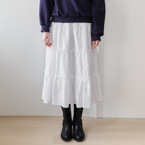 벰버 PUNCHING DETAIL TIERED MIDI SKIRT