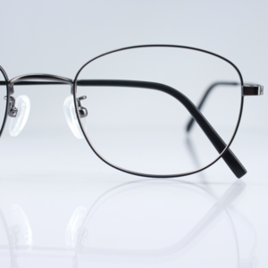 -상품명 깃털을 쓴듯한 가벼움 초경량 에어티타늄 안경테 블랙 그레이 색상