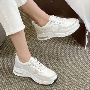 유니크9 발편한 여성용 발베니 소가죽 에어 쿠션 키높이 캐주얼 스니커즈 5cm