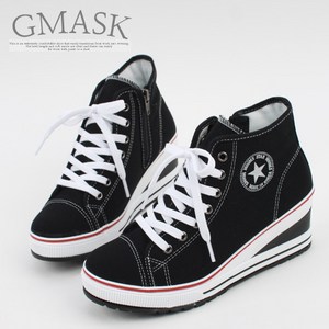 지마스크 기본스타일의 디자인이라서 다양한 룩에 맞추기 쉬어요! 숀