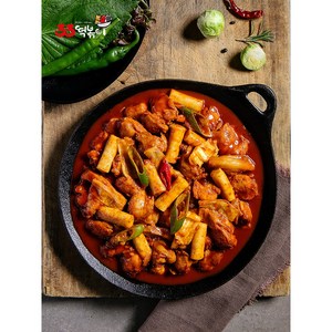 33 춘천 국물 닭갈비 떡볶이 3인분 밀키트, 950g, 1개