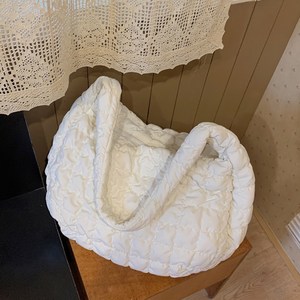 패딩 가방 숄더백 제니가방 구름백 보부상가방