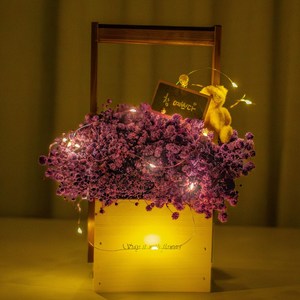 라운드오프 소나무로 만든 시들지 않는 LED 안개꽃바구니, 우드 퍼플, 1개