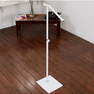 자체브랜드 반쪽화살표 사각발판 매장용 철제 ㄱ자행거, 화이트