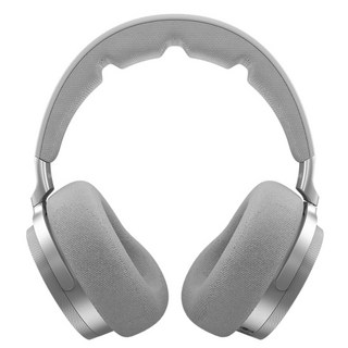 커세어 VIRTUOSO MAX RGB 무선 게이밍 헤드셋 사용 모습