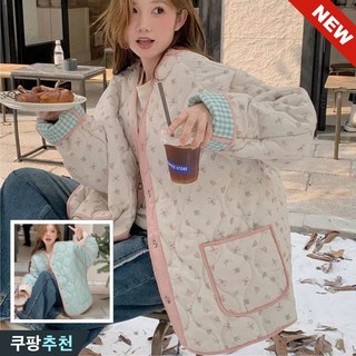 (양면용) 핏 예쁜 여성 잔꽃 경량 퀼팅 패딩 점퍼 봄 가을 추천 루즈핏 플라워 뷔스티에 패턴 캐주얼룩 솜패딩 학생복 아우터 외출 홈웨어 데일리 버튼 핑크 코트 여자 점퍼