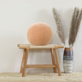 컬러 원형 쿠션 쇼파 인테리어 등받이 공모양 베개, 2. 램스킨 폼폼 밀크티(지름30cm)