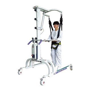 이지스텝 보행훈련기 사용 모습