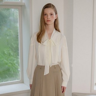 올리브데올리브노카라 브이넥 타이 블라우스 OW4AB8200 마감임박!!!