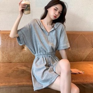 뉴욕멋쟁이 세레나 반집업후드 점프수트 착용 모습