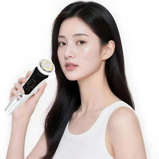 BIKASU 도입흡수 뷰티디바이스 사용 모습