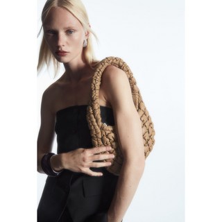 COS 가죽 퀼티드 미니백 구름백 구름빵 독일직구 다크베이지