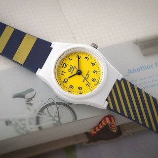 Q&Q 시티즌 큐앤큐 어린이시계 VP47J-032Y