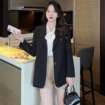 여성 안전을 위한 7가지 똑똑한 자켓 선택 가이드: 뛰어난 기능성과 디자인 6 여성자켓-추천-상품