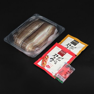 [산지직송] 통영 자연산 손질 바다장어 특대 + 소스 2종, 1kg(2~3미), 1개_신선한 맛을 느끼다