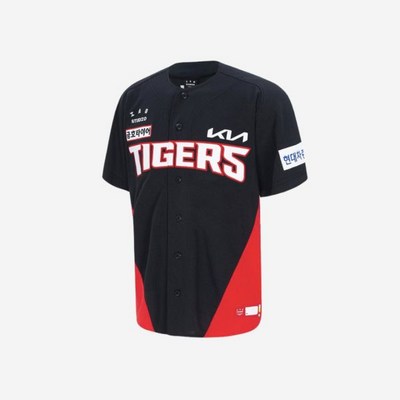 아이앱 스튜디오 x 기아 타이거즈 24 어센틱 어웨이 유니폼 블랙 논 마킹 버전 IAB Studio KIA TIGERS Authentic Away Uniform Black Non_신나는 에너지 넘치는 기아 타이거즈 유니폼으로 승리의 기운을 느껴보세요