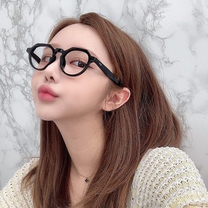 VANANA2 블랙 하금테 안경 리뷰후기