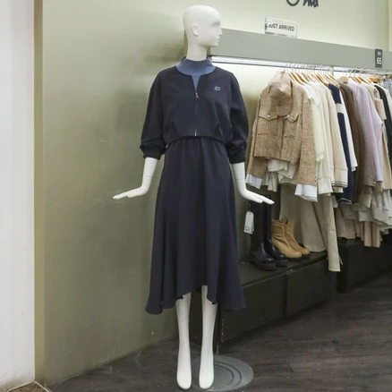 오즈세컨텍스처 블록 백스트링 원피스 O22D9WOP153W 다크네이비 카키베이지1520764